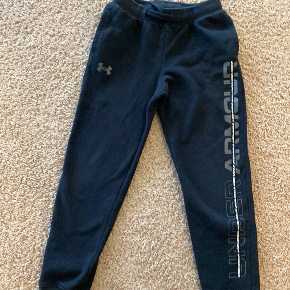 Boy under Armour joggers size medium